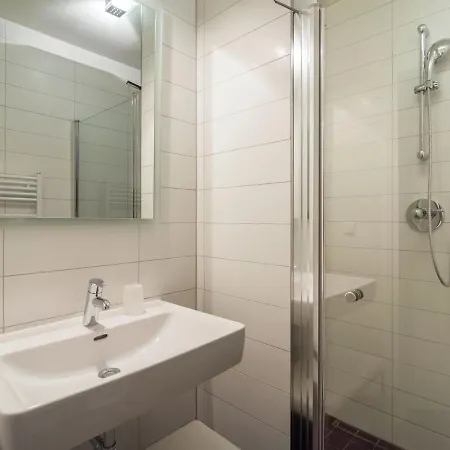 Luxurious Chalet With Sauna In Mauterndorf 마우어테른도르프